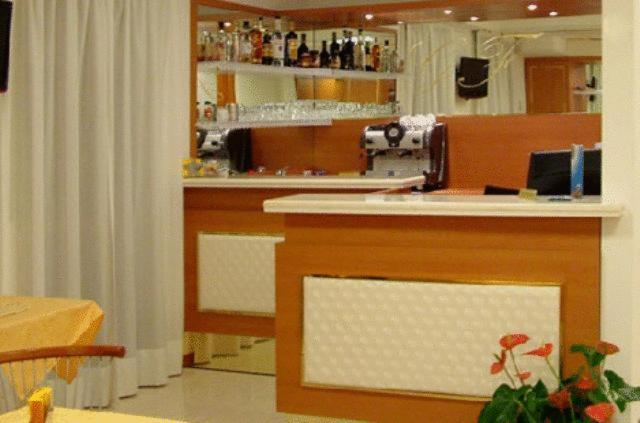 Hotel Gf Cesano Boscone Ngoại thất bức ảnh