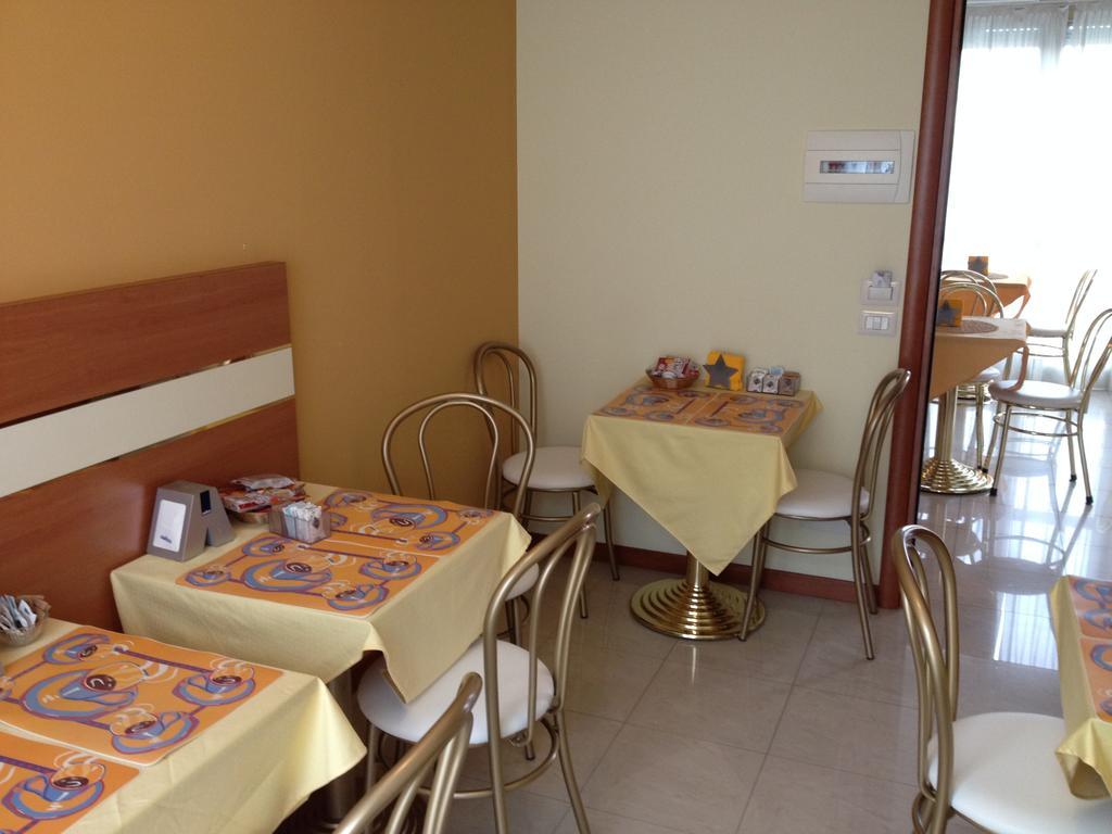 Hotel Gf Cesano Boscone Ngoại thất bức ảnh