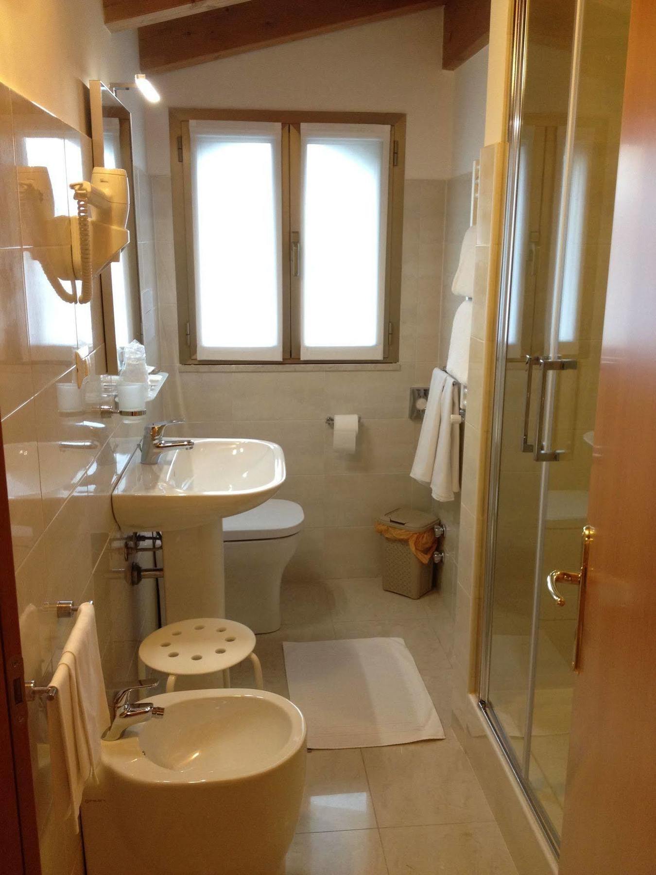 Hotel Gf Cesano Boscone Ngoại thất bức ảnh